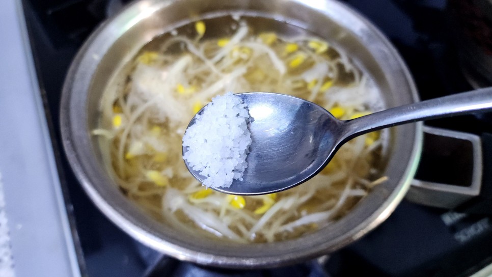 맑은 콩나물국 레시피 간단한 국종류 아침국 콩나물국 끓이기 만들기쉬운요리