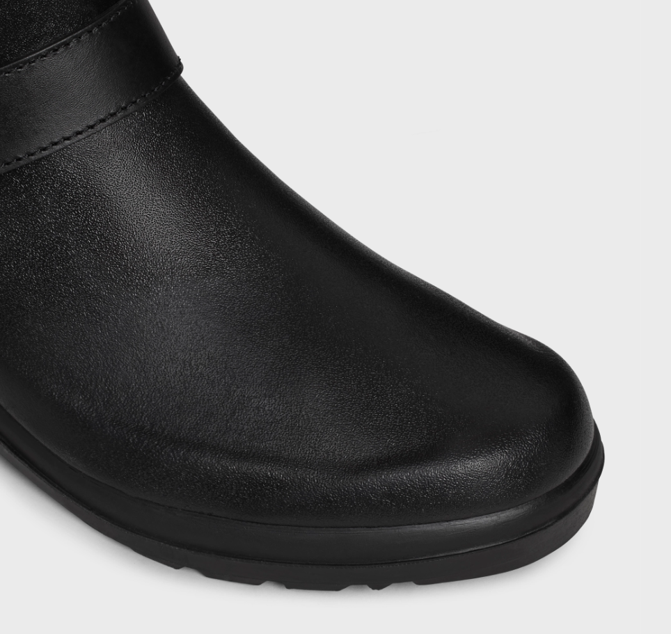 이시영 난리난 레인슈즈 명품 신발 브랜드 셀린느 레인부츠 가격은?