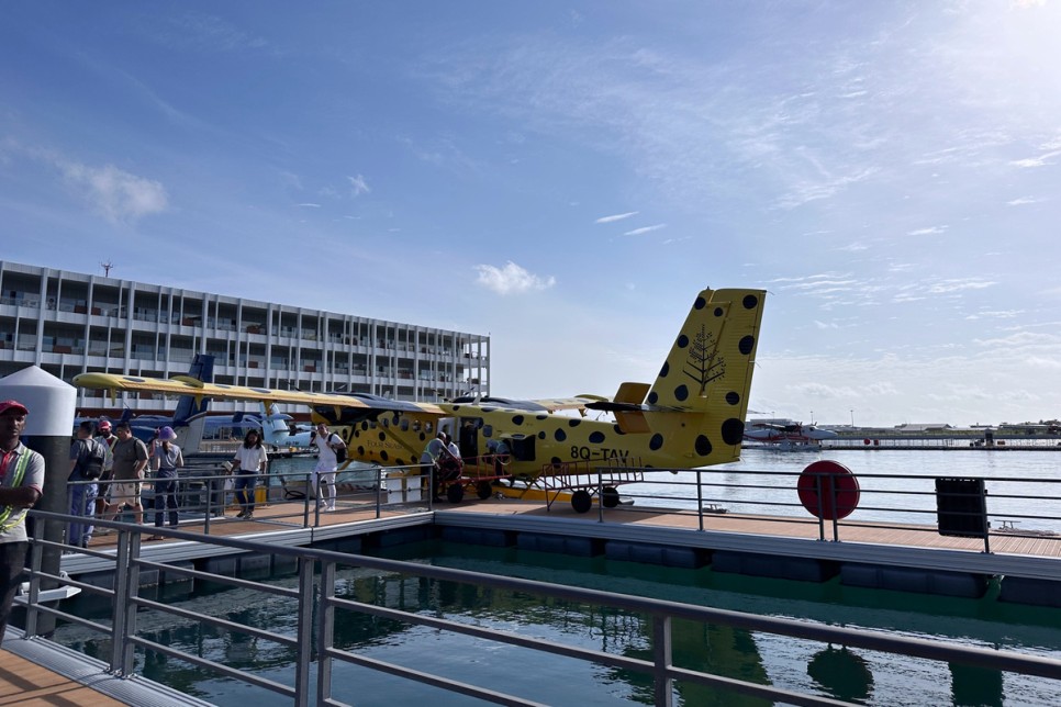 몰디브 신혼여행 몰디브 럭셔리 리조트 수상비행기 라운지