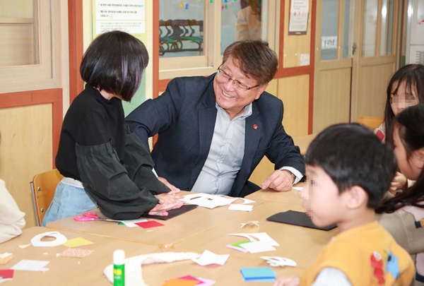 제주도의회 교육위원회, 늘봄학교 일일교사 재능기부 참여