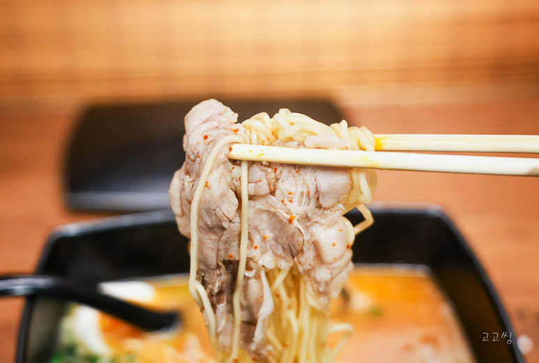 돈코츠 라멘 아닌 이치란 라멘 노포크 이치란 오사카 도톤보리 맛집