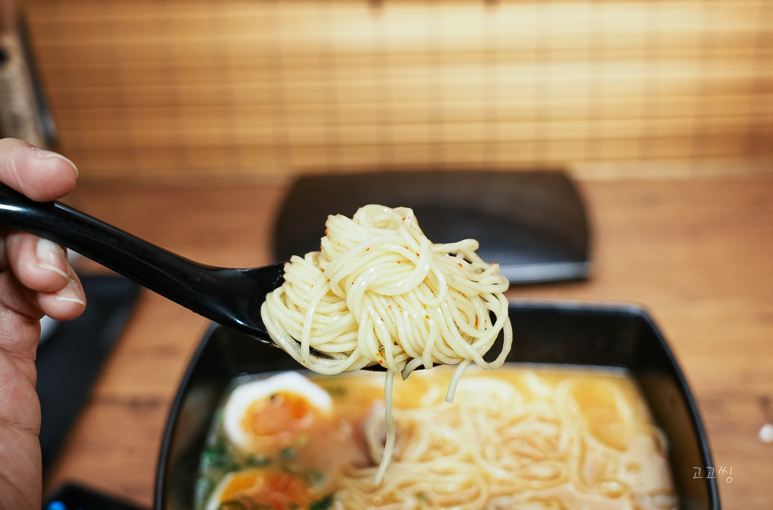 돈코츠 라멘 아닌 이치란 라멘 노포크 이치란 오사카 도톤보리 맛집