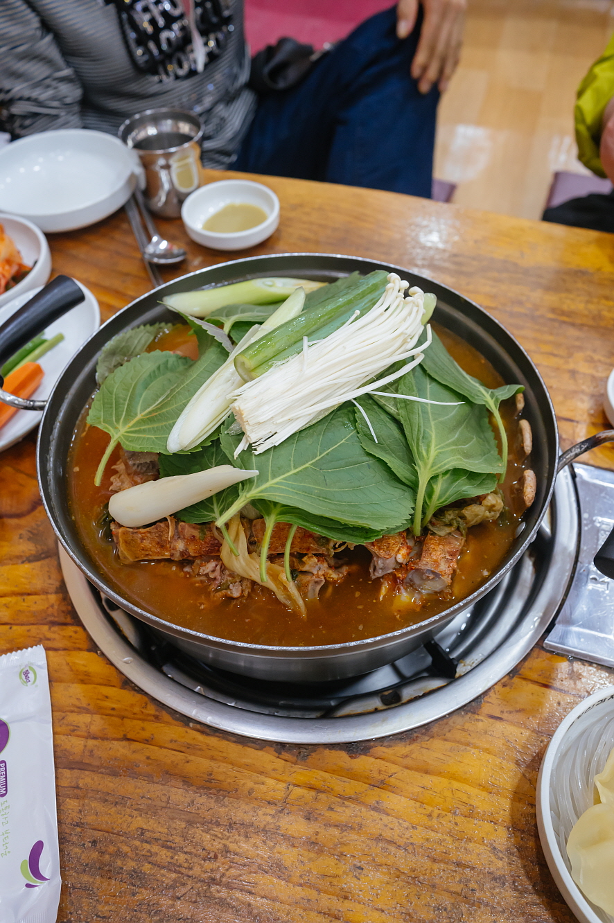 국물 진한 은평구 연신내 로컬 맛집 금강산 감자탕 가족 외식