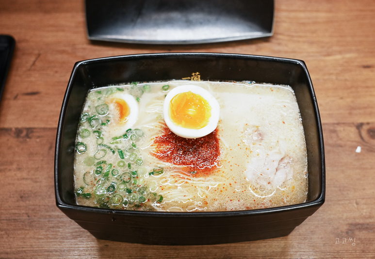 돈코츠 라멘 아닌 이치란 라멘 노포크 이치란 오사카 도톤보리 맛집