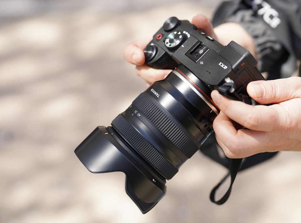 가벼운 소니 풀프레임 미러리스 카메라 광각줌 렌즈 탐론 20-40mm F/2.8 Di III VXD