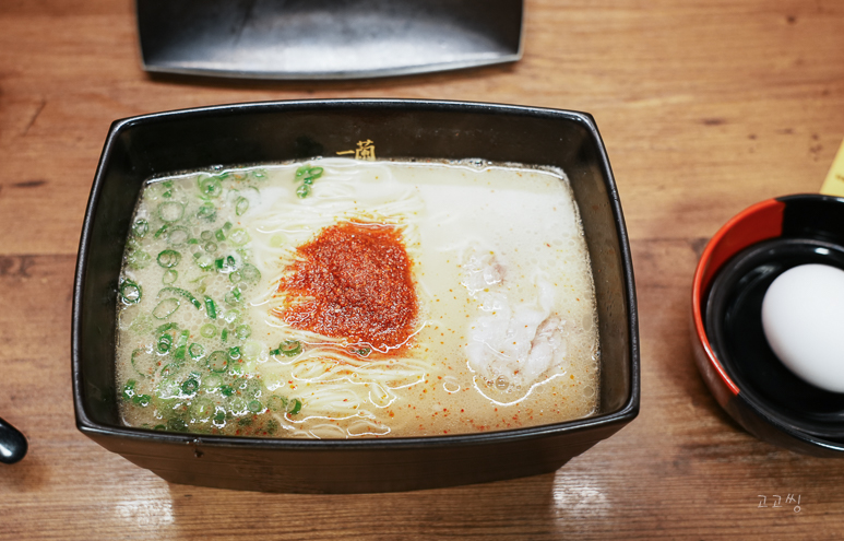 돈코츠 라멘 아닌 이치란 라멘 노포크 이치란 오사카 도톤보리 맛집