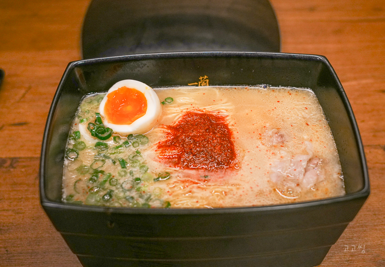 돈코츠 라멘 아닌 이치란 라멘 노포크 이치란 오사카 도톤보리 맛집