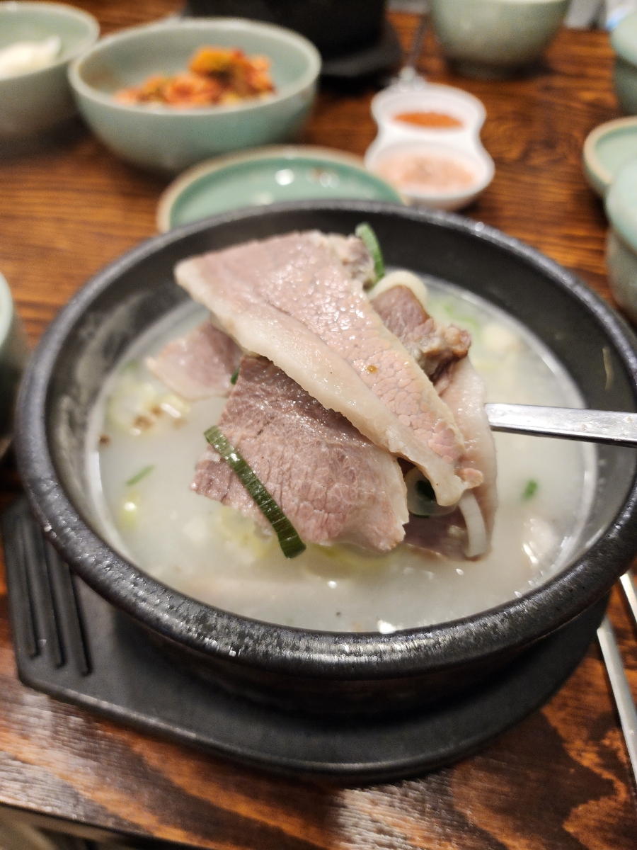 부산대 근처 맛집 청화백돼지국밥 식객 허영만 백반기행 촬영