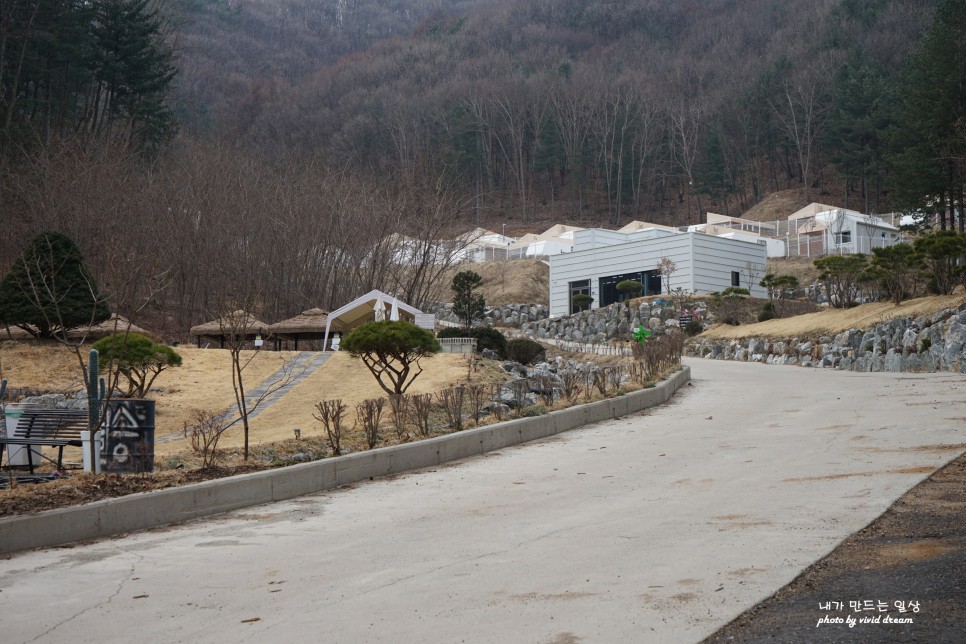 춘천 1박2일 여행 코스 춘천댐 춘천호 카라반 숙소가 있는 캠핑장