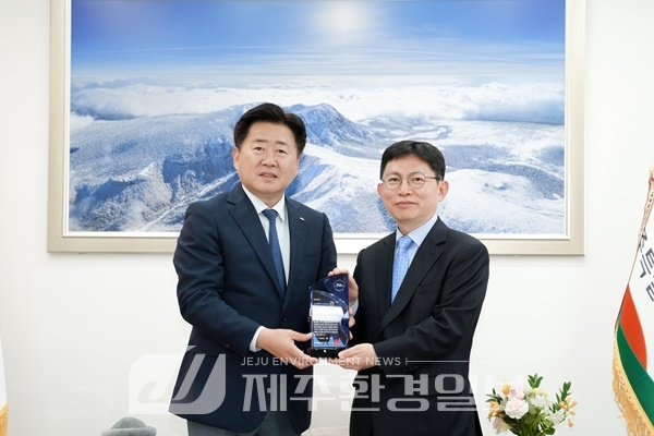 제주도, 최용석 국립수산과학원장 명예도민 선정
