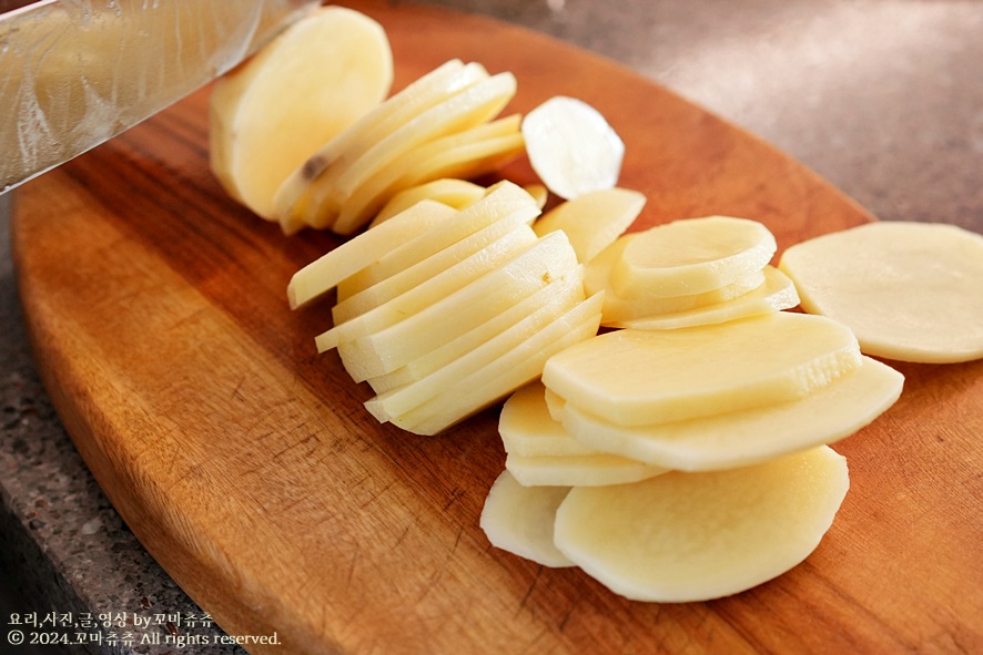 간장 감자볶음 만드는 법 감자 어묵볶음 감자채볶음 레시피
