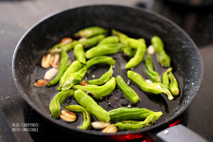 꽈리고추 멸치볶음 만드는 법 달콤 짭짤 매력적인 밑반찬 종류