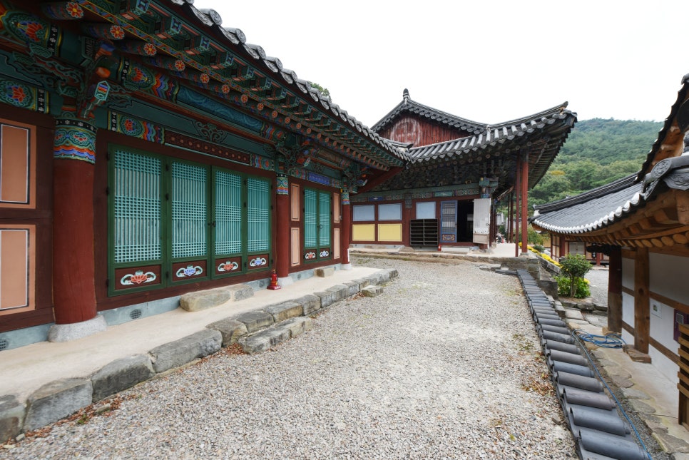 진주 월아산 청곡사 - 청학이 골라준 명당