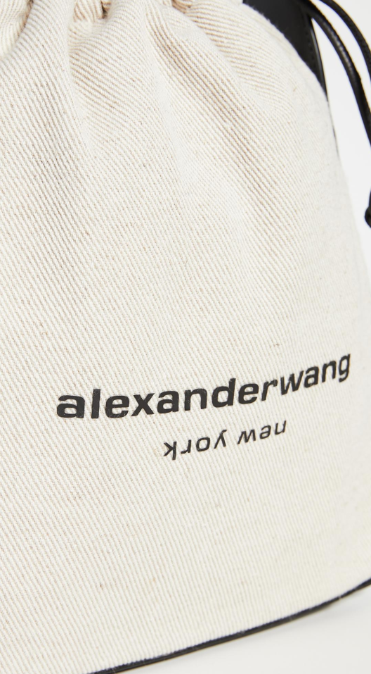 아이유 패션 난리난 알렉산더왕 30대 데일리백 숄더백 가방 가격은?
