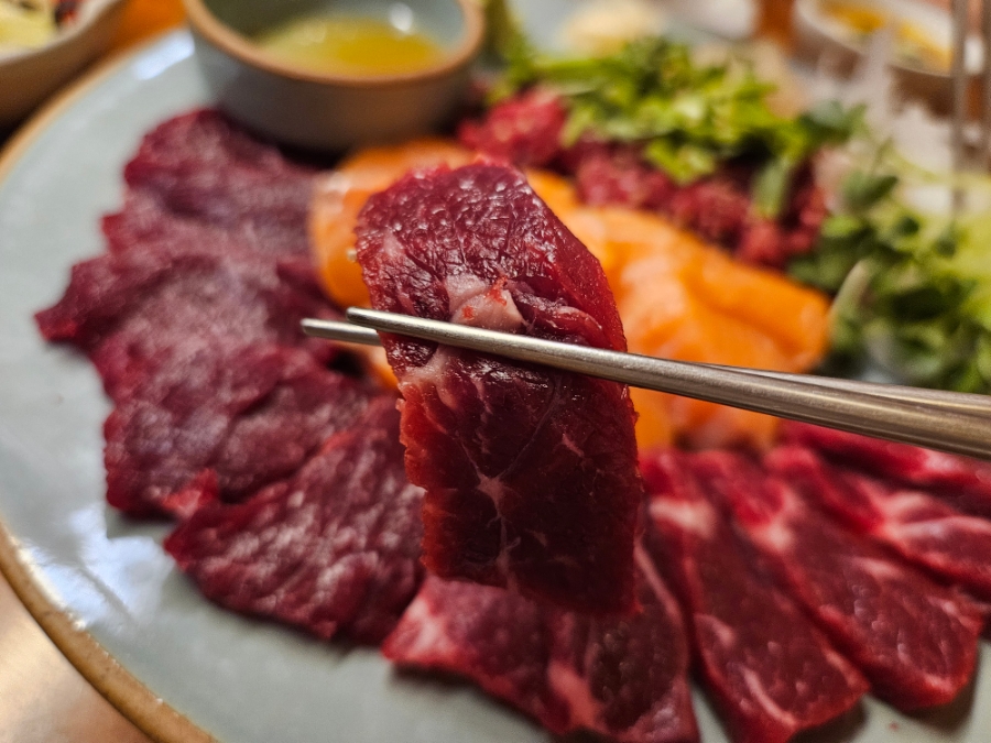 강남구청역 맛집 구월의 소철 회식장소로 딱인 공간