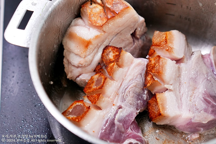 앞다리살 수육 맛있게 삶는법 류수영 무수분 돼지 수육 삶는법