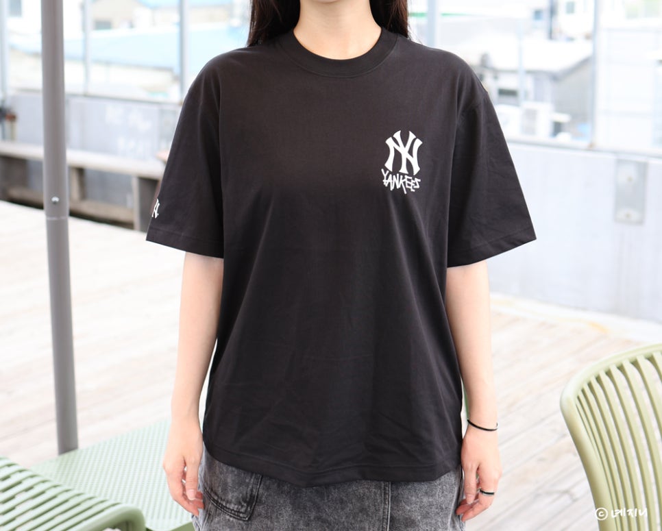 여성 반팔티 MLB 오버핏 프린팅 티셔츠 여름옷 코디 시원하고 예쁘네