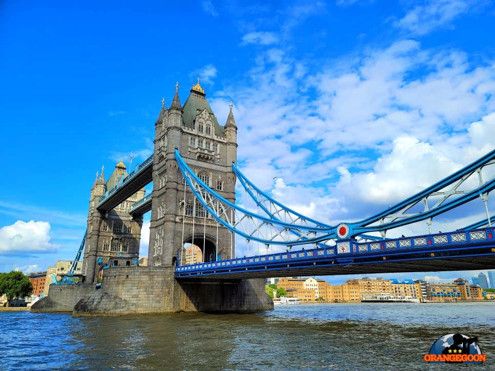 (영국 런던 / 런던 도보 여행 #82) 역사와 문화의 도시. 런던의 거리를 뚜벅뚜벅<구 런던 시청사, 타워 브리지>