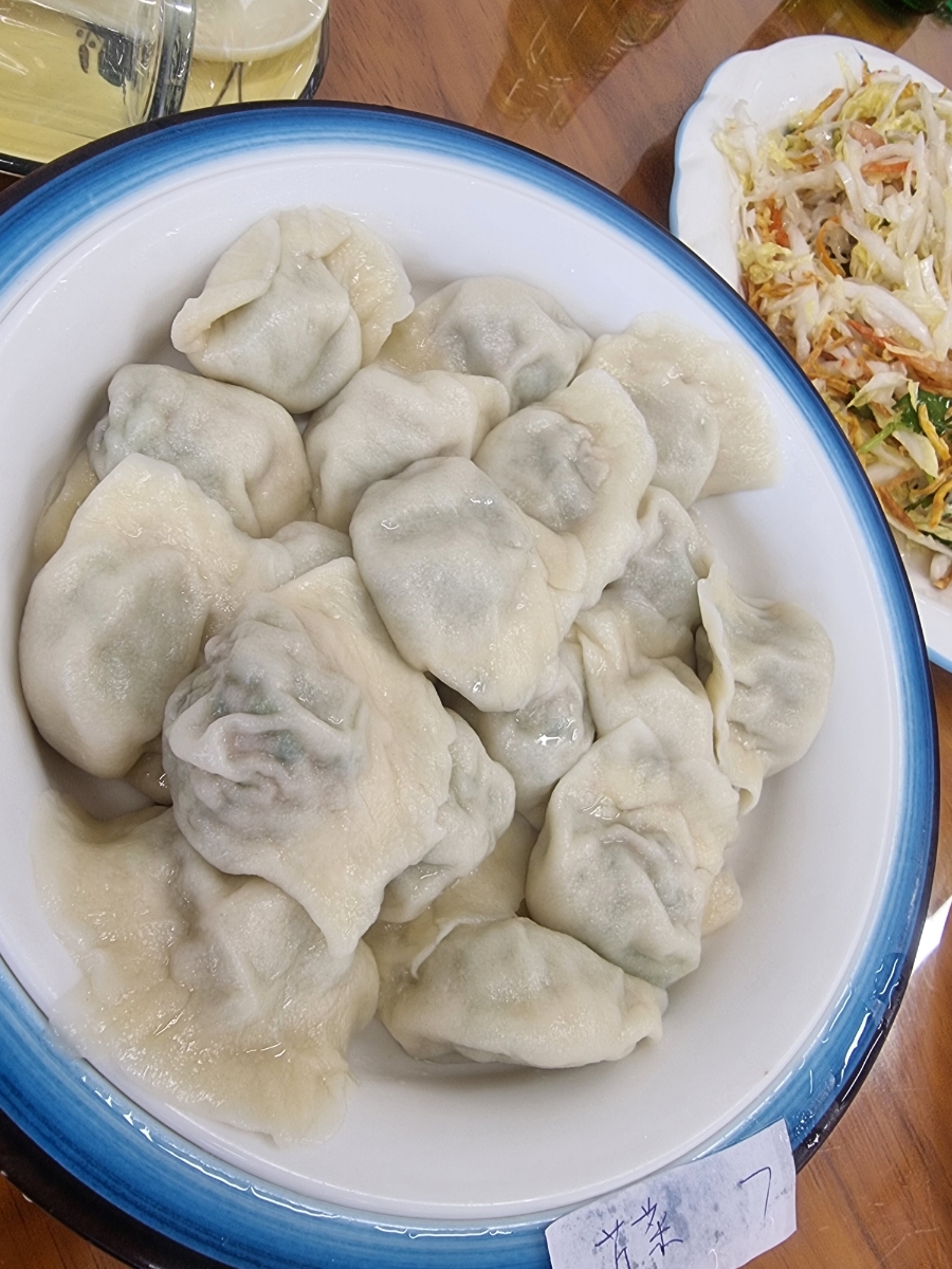 대련 만둣집 - 福源饺子城 푸위안만두성 : 독특한 삼치만두와 도래창도 맛봤네요~!