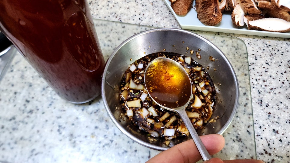 아침반찬 표고버섯볶음 레시피 피망 꽈리고추 버섯볶음 만드는법 표고버섯요리