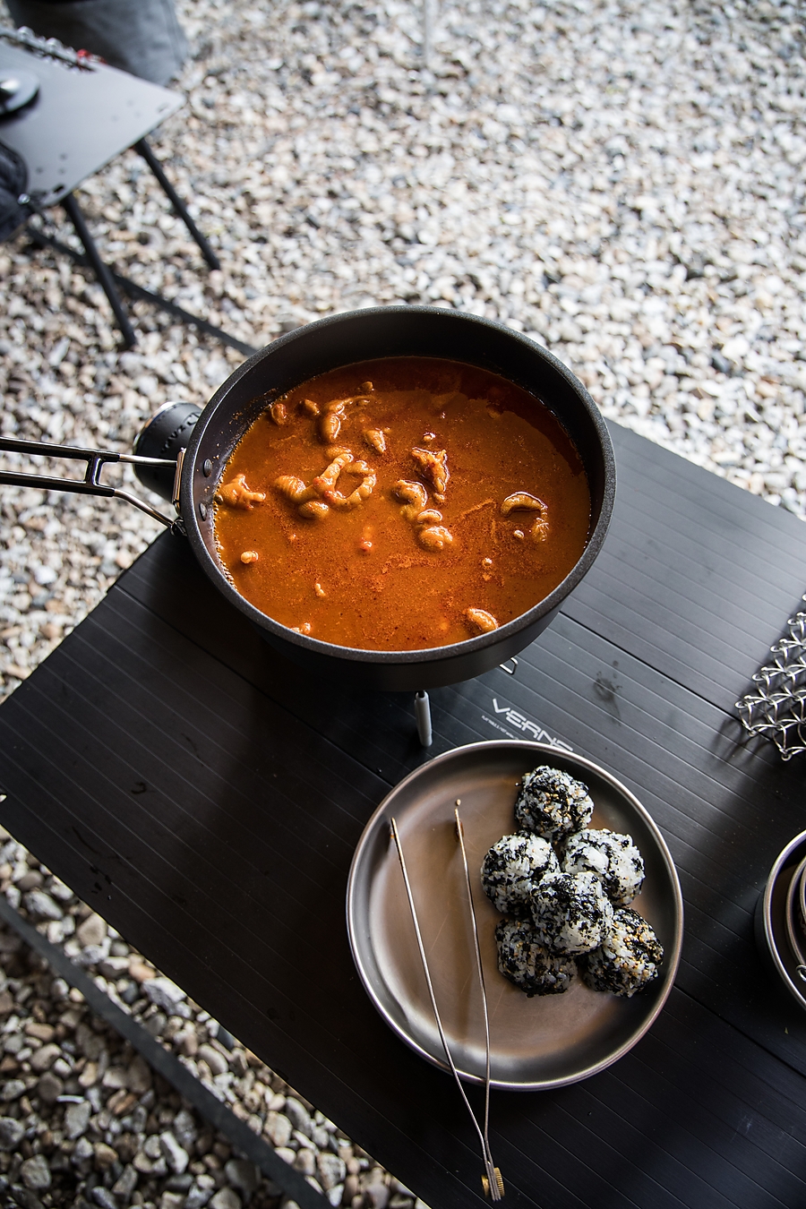 국물 튤립닭발 맛있게 매콤한 간단 캠핑음식 추천