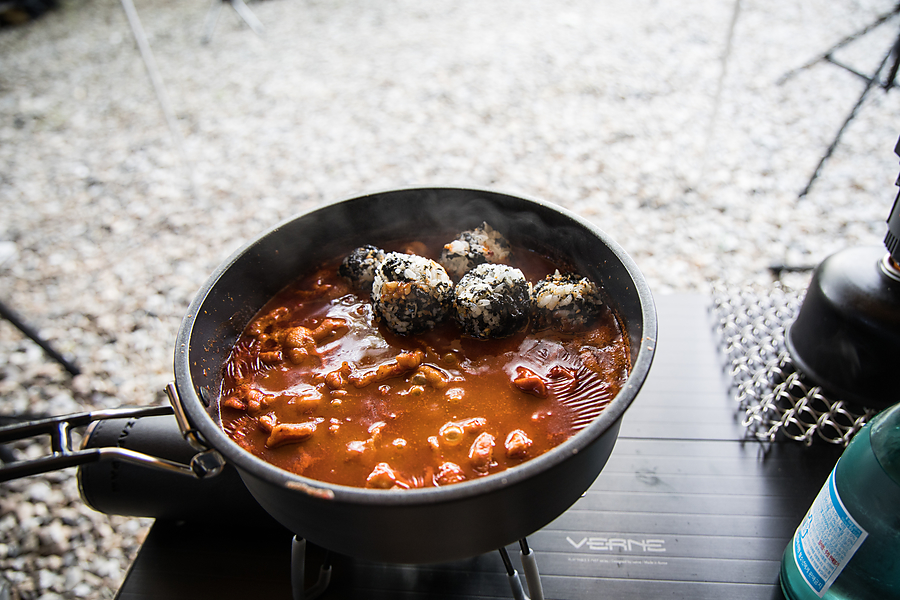 국물 튤립닭발 맛있게 매콤한 간단 캠핑음식 추천