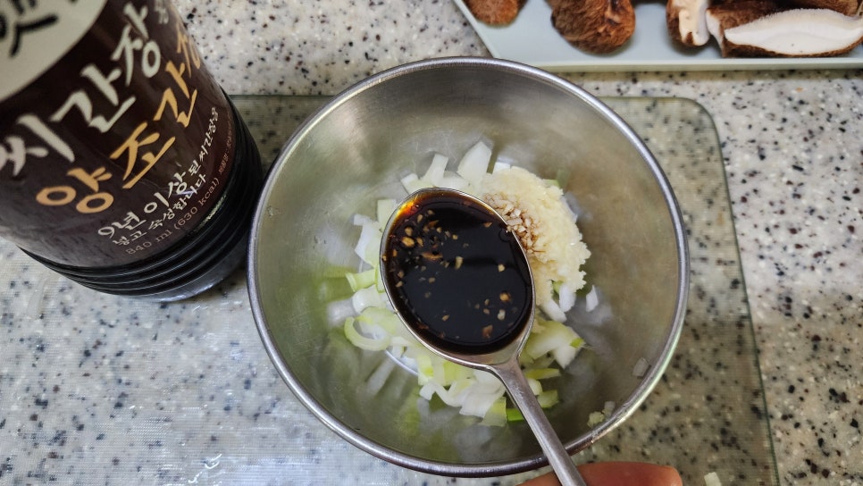 아침반찬 표고버섯볶음 레시피 피망 꽈리고추 버섯볶음 만드는법 표고버섯요리