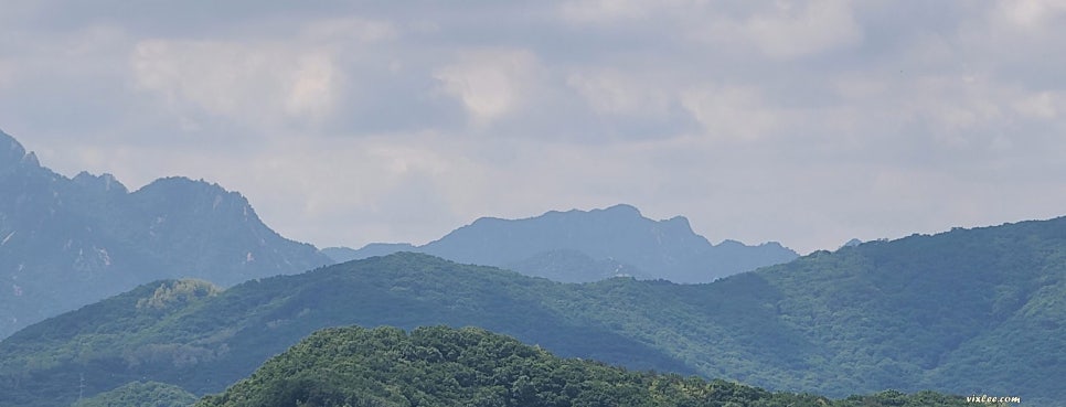 북한산 뒤태, 5월의 북한산, 삼각산 위용, 도봉산, 오봉, 상장능선, 영봉, 비봉능선, 산객