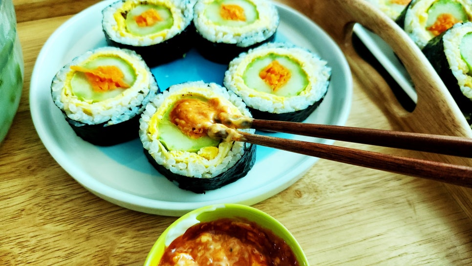 간단요리 집김밥 통오이김밥 맛있게싸는법 단무지없는 왕김밥 오이김밥 레시피