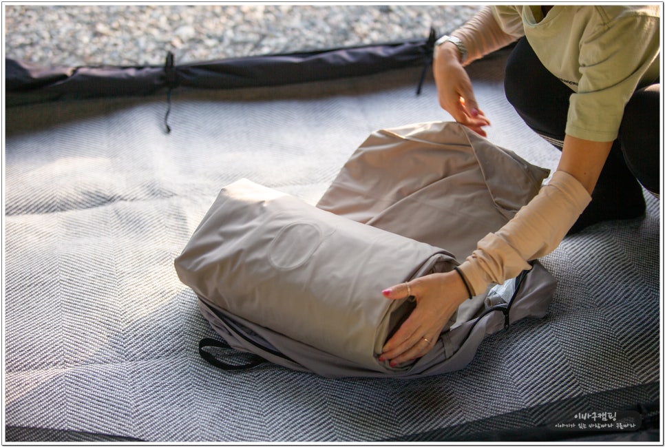 캠핑매트 추천 텐트 안에서 침대처럼 사용하는 자충 에어매트