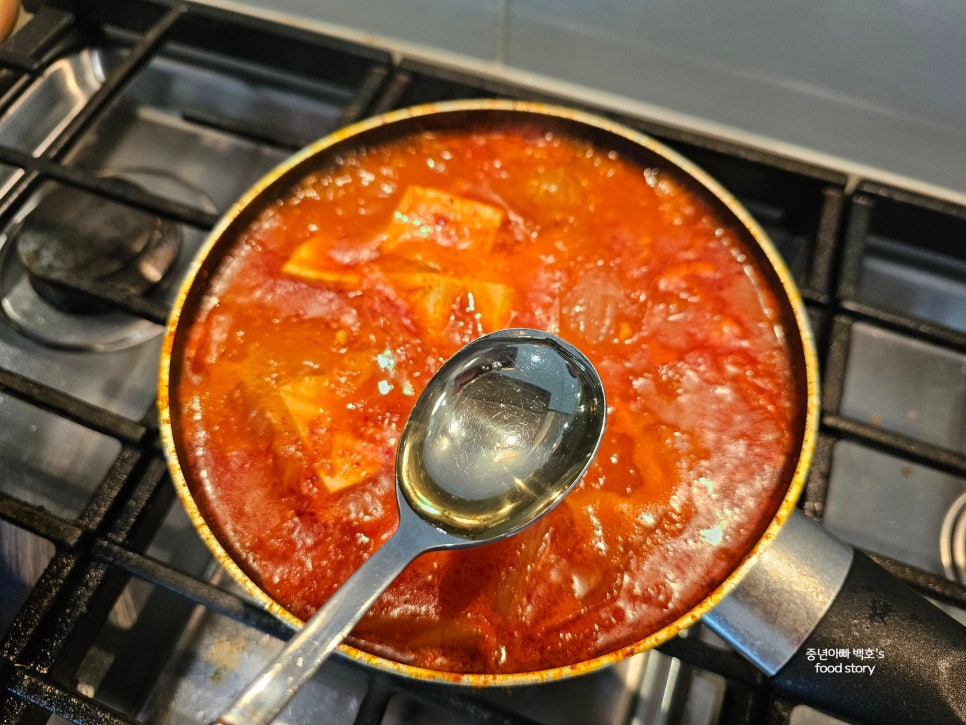 백종원 김치찌개 맛있게 끓이는법 돼지고기 목살 신김치 활용