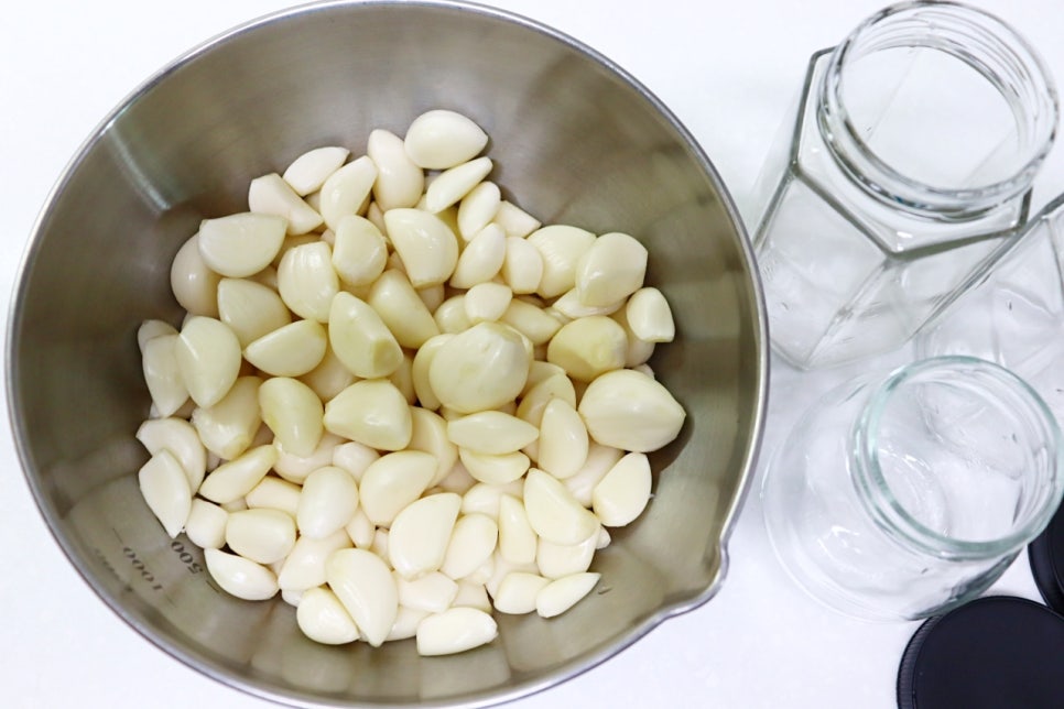 소금 마늘장아찌담그는법 녹변 없는 간장 깐마늘장아찌담그는법 만들기