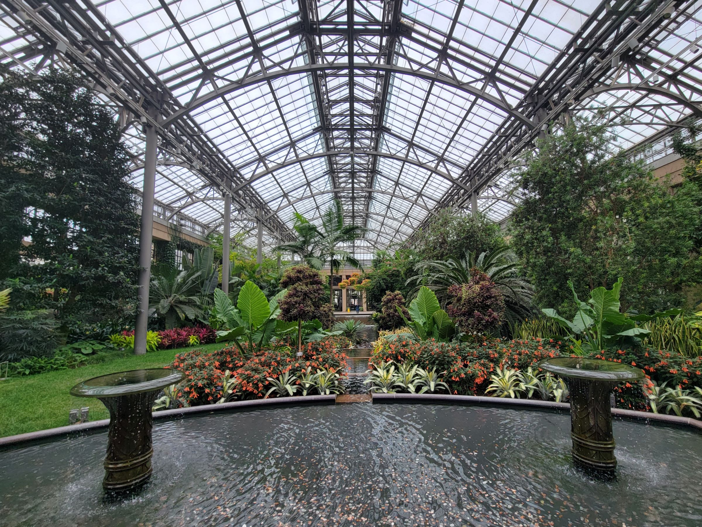 펜실베니아 필라델피아 인근에 미국의 가장 크고 유명한 사설 정원인 롱우드 가든(Longwood Gardens)