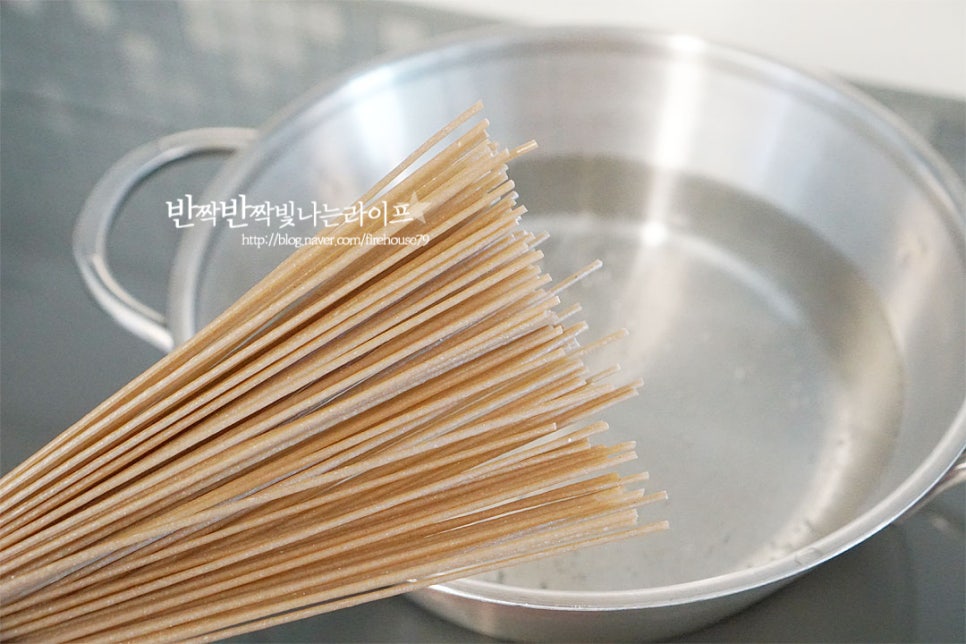 들기름 막국수 레시피 쯔유 비빔 메밀국수 만들기