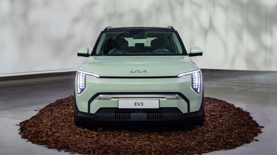 기아 컴팩트 전기 SUV, EV3 공개. 판매 가격은 3천만원 중반대