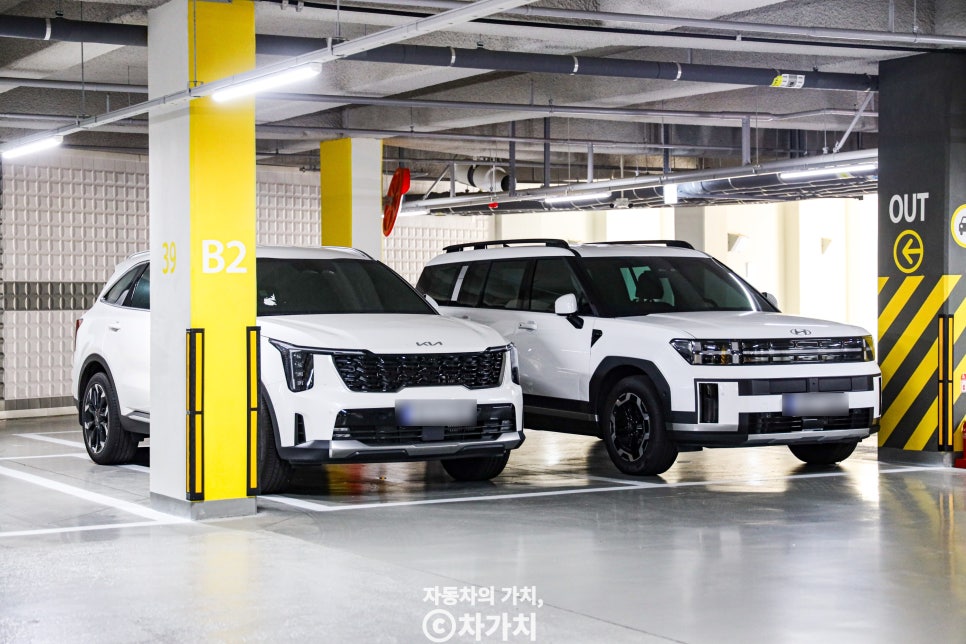 현대 싼타페 VS 기아 쏘렌토 치열한 국산 SUV 경쟁 하이브리드 가격 연비 디자인 비교