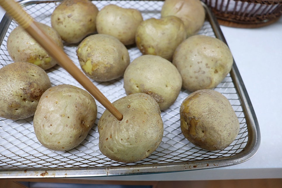 에어프라이어 감자구이 군감자 굽기 간단한 감자요리 에어프라이어 통감자구이