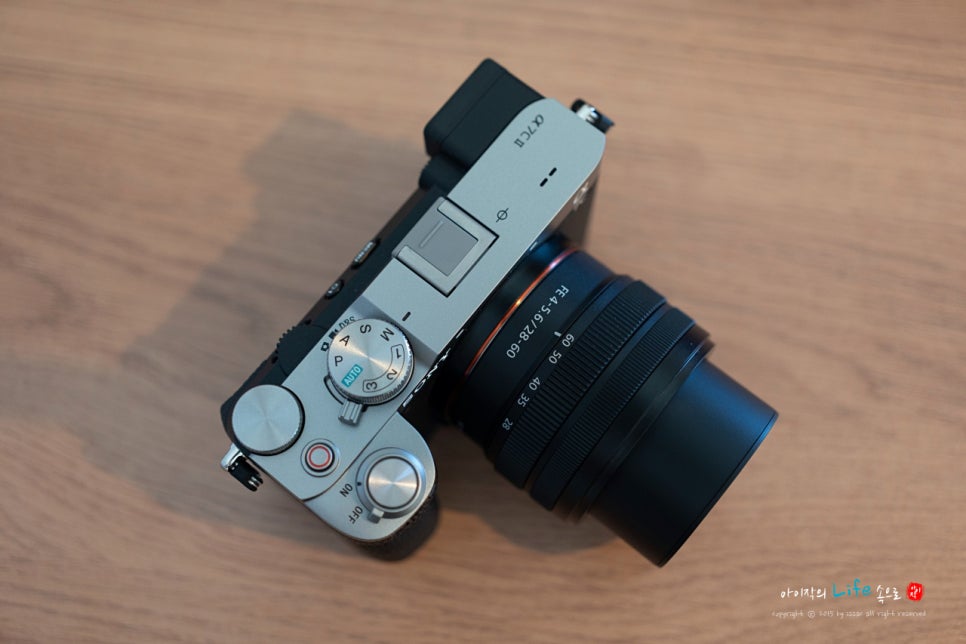 실사용자가 추천하는 가벼운 풀프레임 미러리스 카메라 소니 A7C2