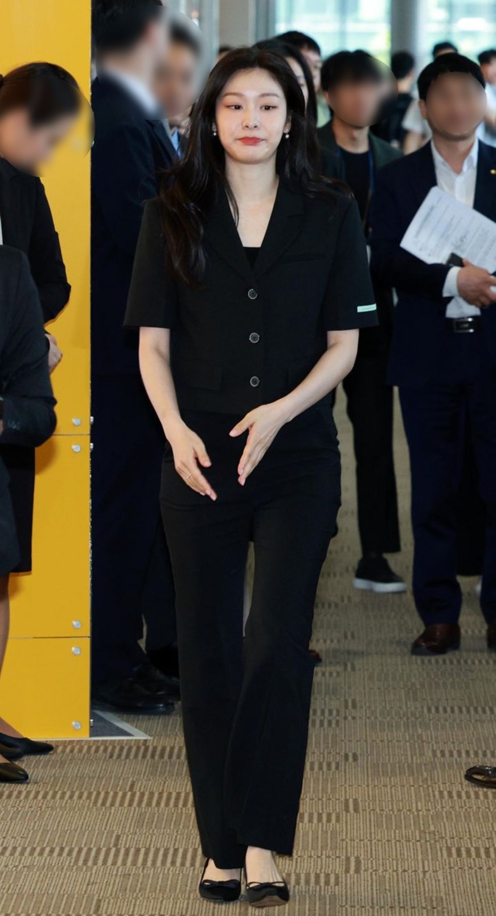 취업박람회 난리난 김연아 수트 핏이 예쁜 여름 자켓 그리고 스트레이트핏 여자 슬랙스 코디