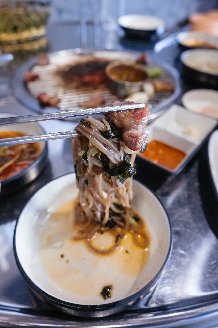 연신내고기집 구워주는 은평구 구산동 박연탄제주근고기 찐 맛집 비결