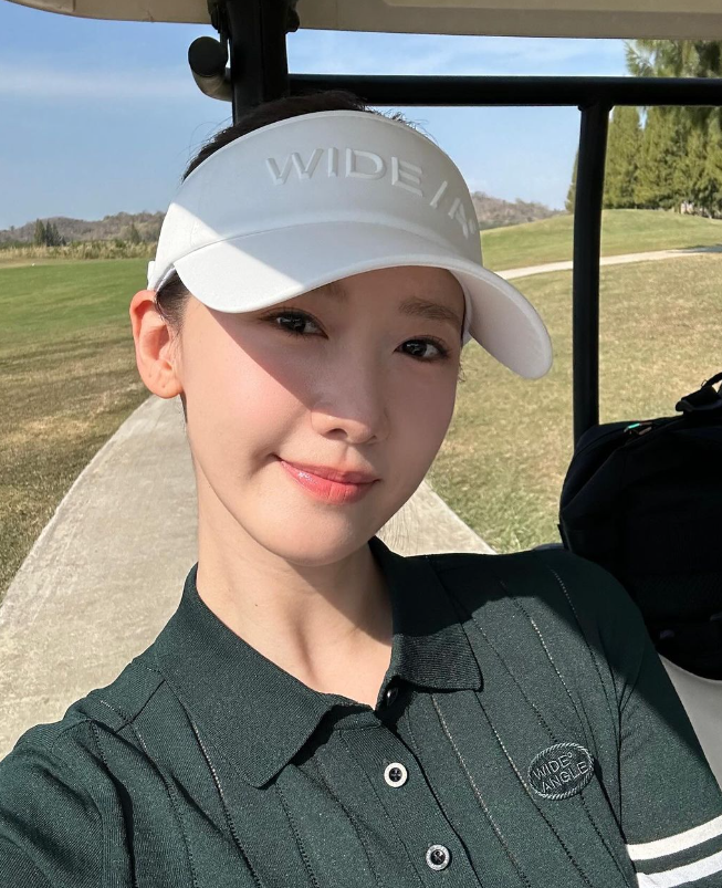 소녀시대 윤아 여자 골프 옷 난리난 여성 여름 골프웨어 티셔츠 골프의류 브랜드 가격은?