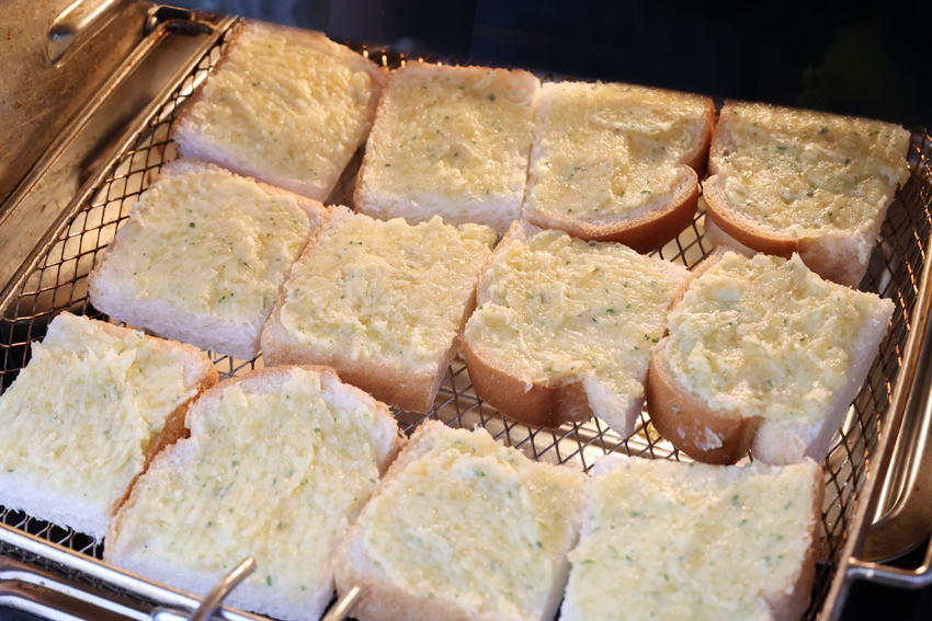 식빵 마늘빵 만들기 에어프라이어 마늘빵 소스 레시피