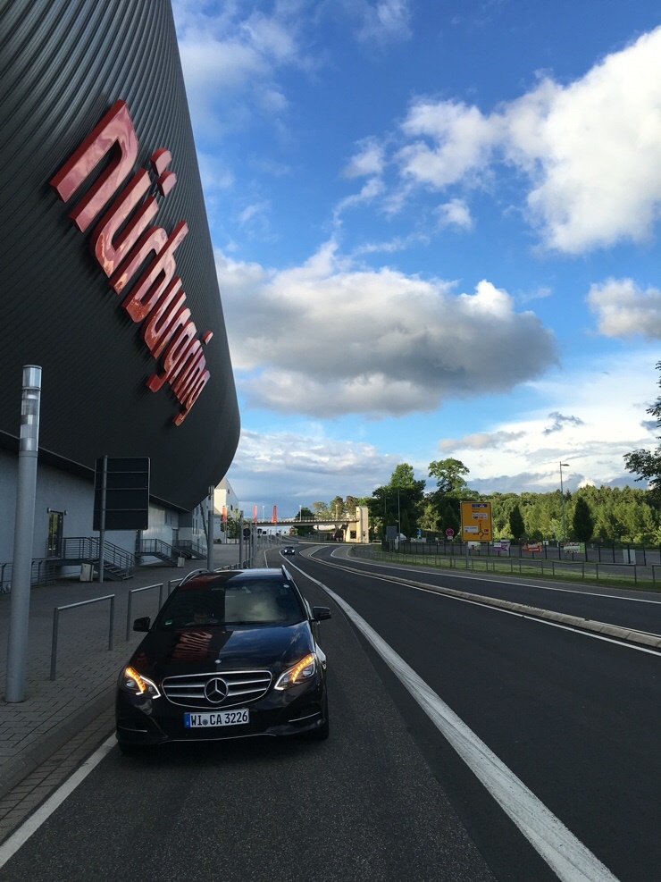 BMW M4 GT3 EVO 레이스카 뉘르부르크링에서 공개