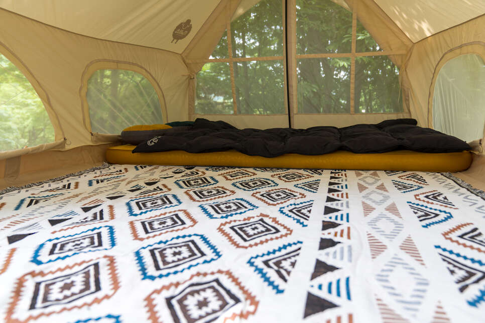 캠핑카페트 감성캠핑용품 멜리띠 오로라 3XL 캠핑러그 텐트 이너매트
