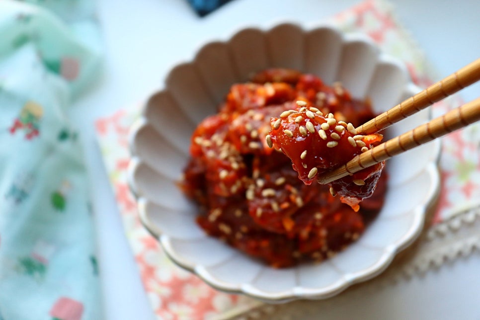 매실장아찌무침 매실장아찌 고추장무침 여름반찬 매실요리