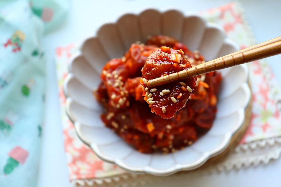 매실장아찌무침 매실장아찌 고추장무침 여름반찬 매실요리