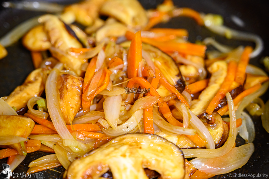 굴소스 버섯볶음 만드는법 간단한 반찬 송화고버섯 요리