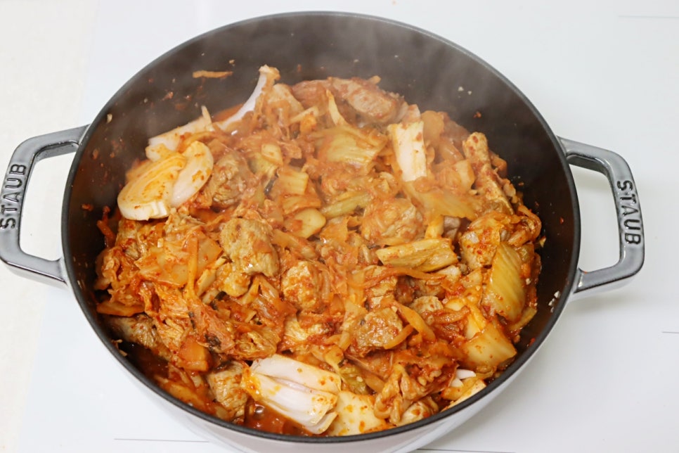 돼지고기 김치찌개 맛있게 끓이는법 간단 김치찌개 레시피 저녁메뉴 추천