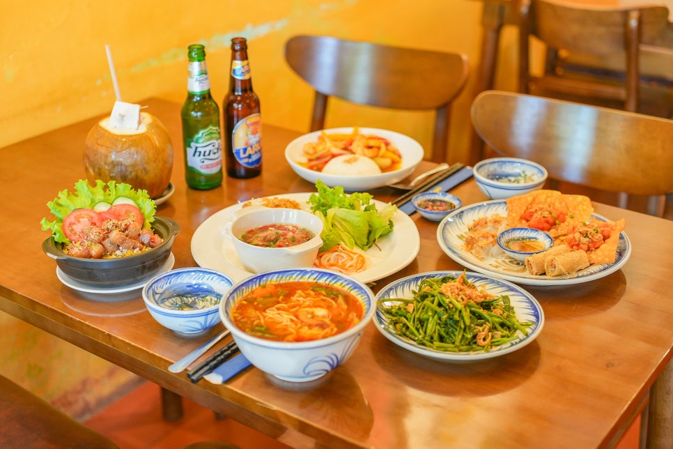 호이안 올드타운 맛집 베트남 음식 로컬 레스토랑 비엣응온(Viet Ngon)
