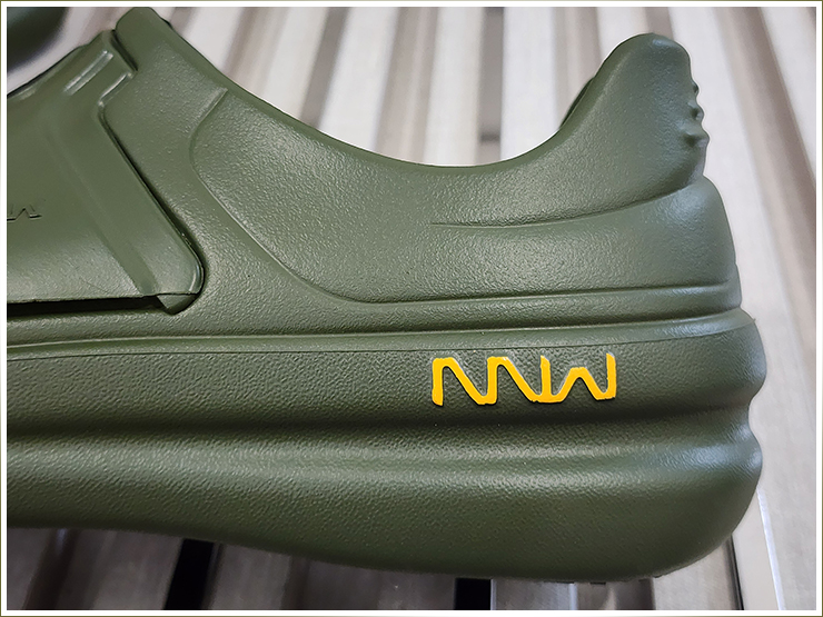 캠핑 바비큐 컨셉의 캠핑신발, NNW 발편한 조리화